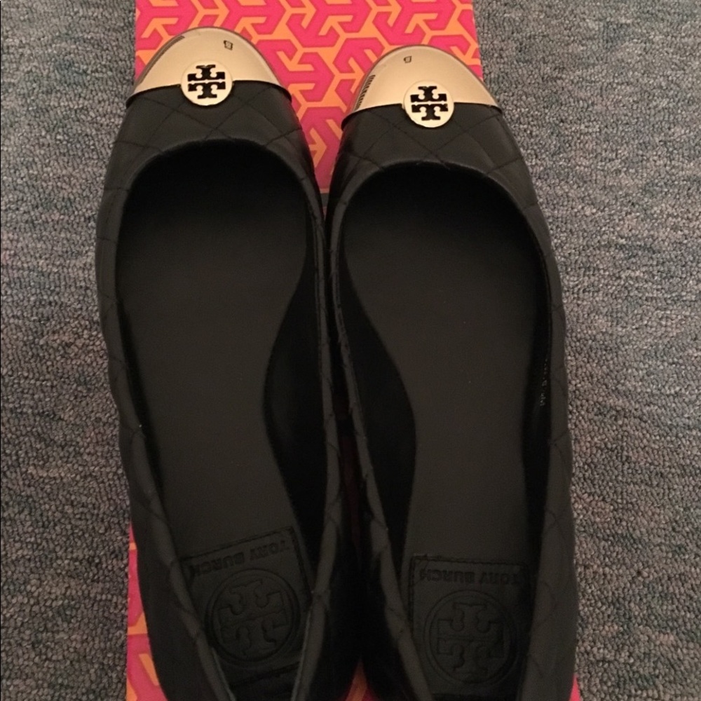 Price Drop!!🔆🔆Tory Burch Kaltlin Black/Gold ballet shoes
